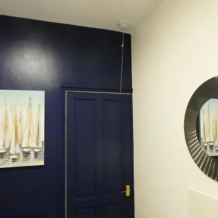 بيت للعطل Charming 2br House Close 2 Leeds Centre Wi-fi ليدز